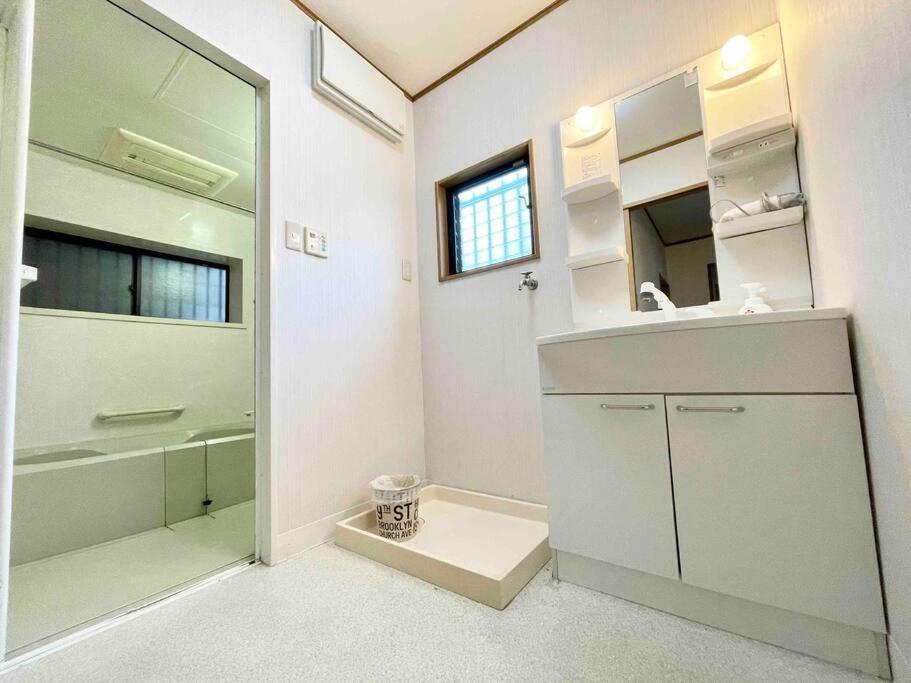 Apartament 鶴橋駅徒歩2分 トイレ浴室複数あり3階建て一軒家車庫付き Osaka Zewnętrze zdjęcie